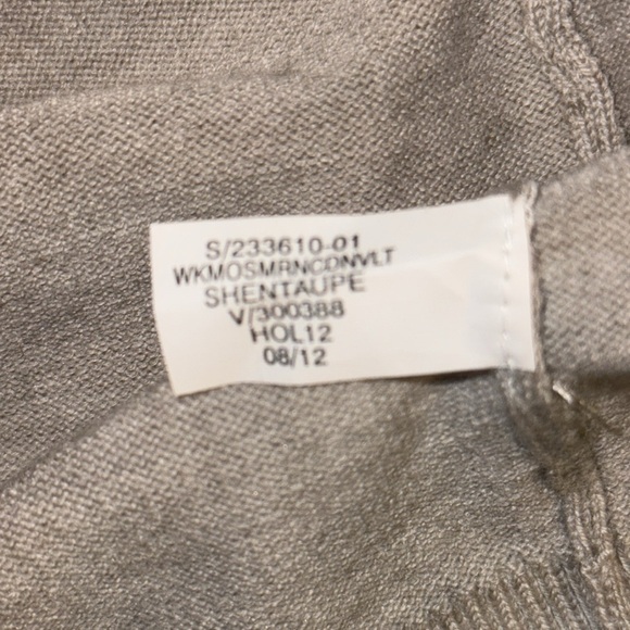 Banana Republic Extra Fine Merino Wool Cardigan Sweater Size XS - Picture 7 of 7